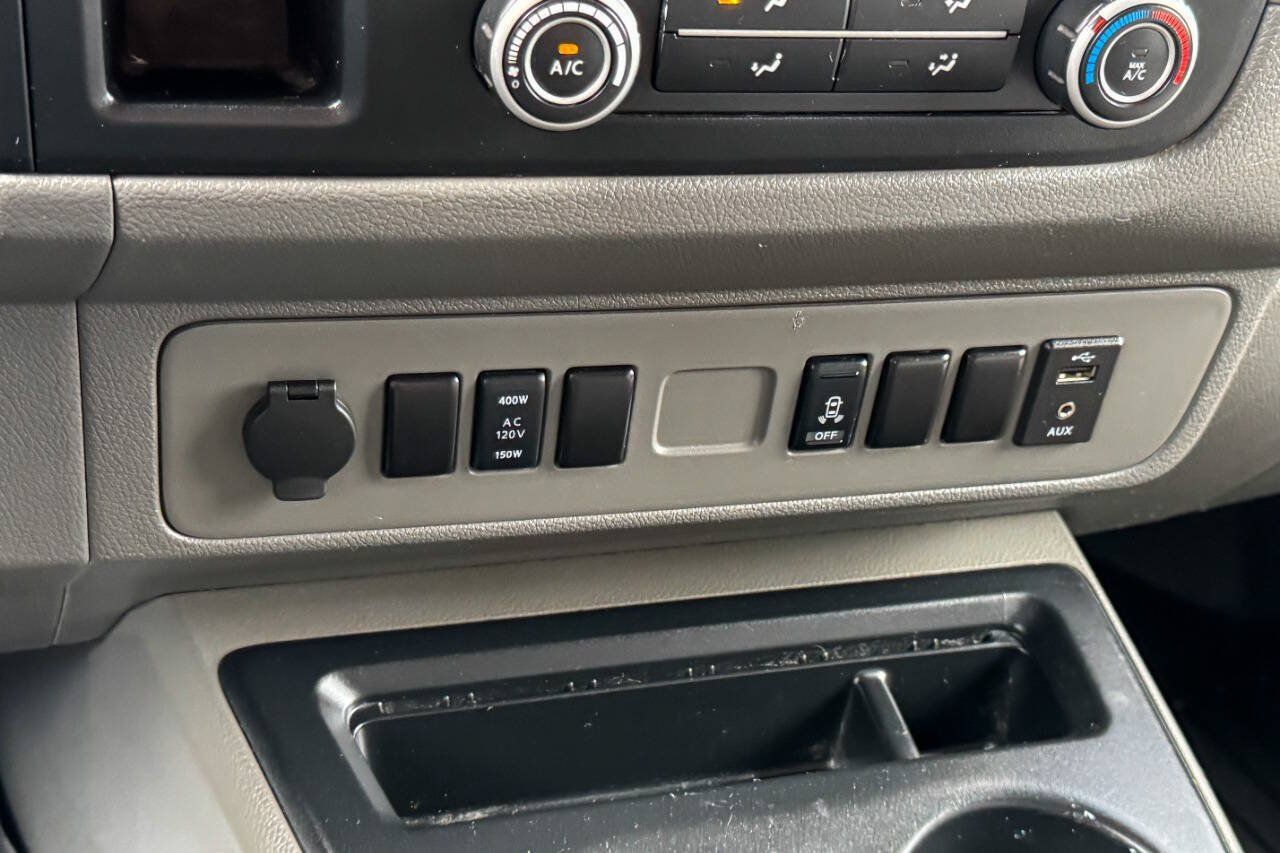 Used 2018 Nissan NV 3500 SV w/ Navigation Package RWD image 30