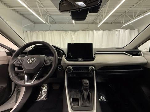 Certified 2023 Toyota RAV4 XLE w/ Convenience Package AWD/4WD image 18