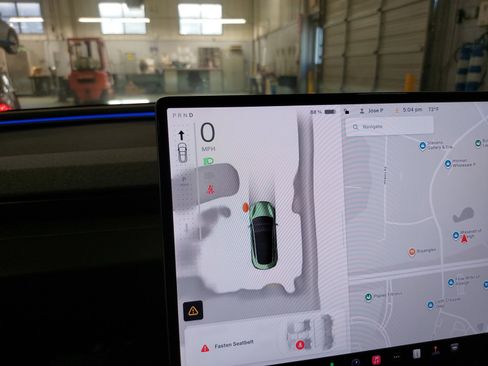 Used 2025 Tesla Model 3 Long Range RWD image 21