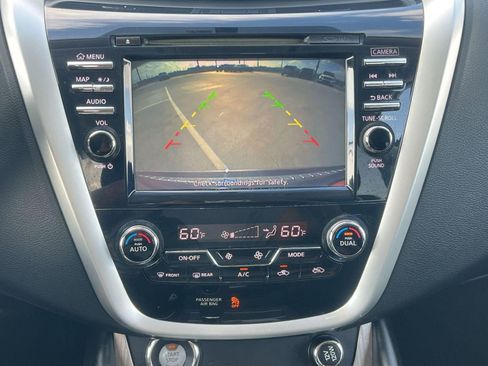 Used 2017 Nissan Murano SV image 24