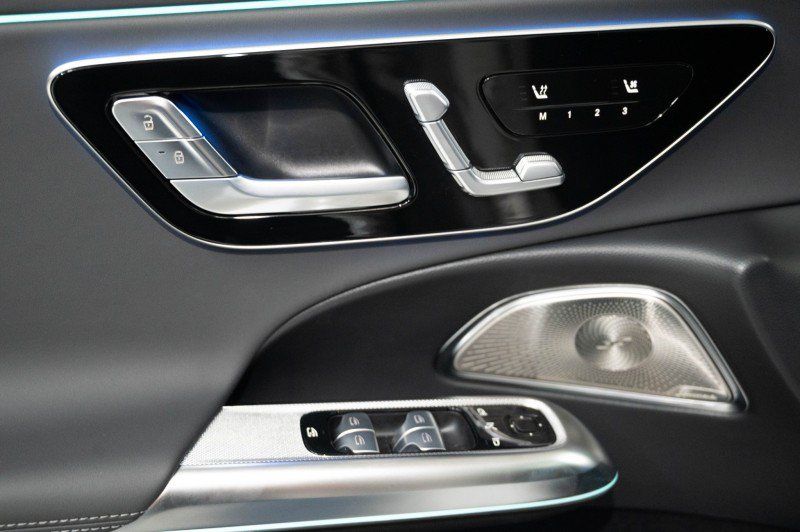 New 2027 Mercedes-Benz E 53 AMG e 4MATIC Sedan image 19