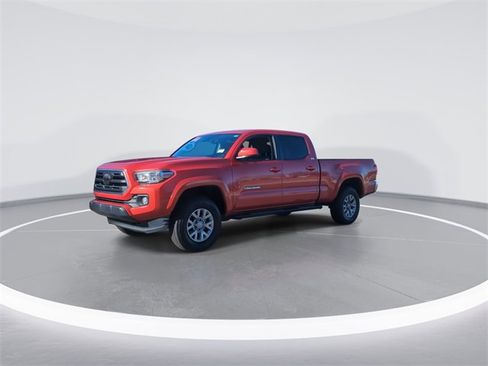 Used 2018 Toyota Tacoma SR5 image 4