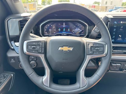 New 2025 Chevrolet Silverado 3500 LT image 7