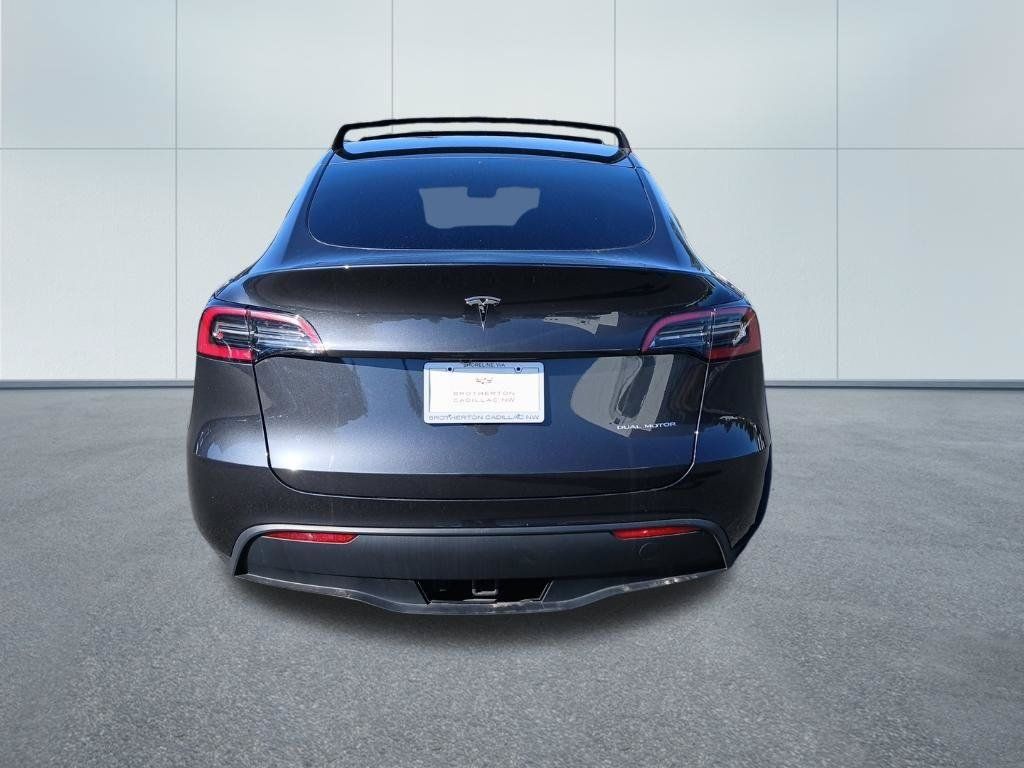 Used 2024 Tesla Model Y Long Range AWD/4WD image 4