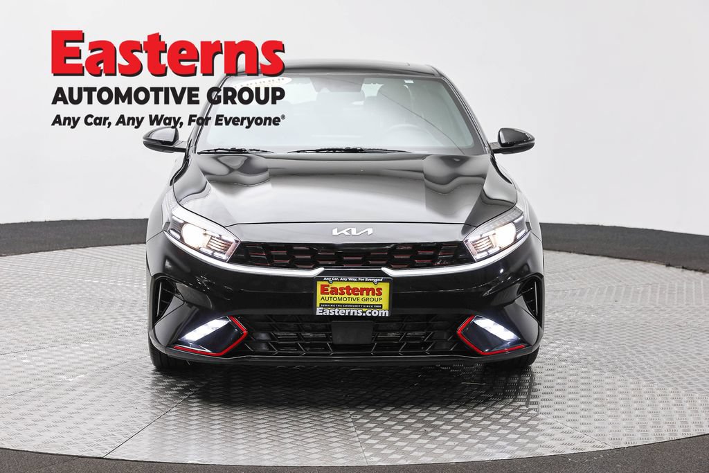 Used 2023 Kia Forte GT-Line w/ GT-Line Premium Package FWD image 3