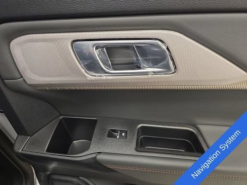 Certified 2026 Ford Explorer Active AWD/4WD image 15