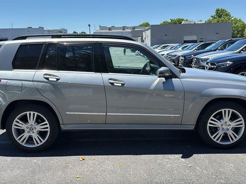 Used 2015 Mercedes-Benz GLK 350 4MATIC image 3