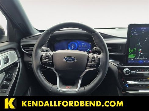 Certified 2022 Ford Explorer ST w/ ST Street Pack image 12