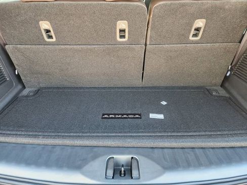 New 2026 Nissan Armada SL w/ Captain's Chari Seat Package image 23