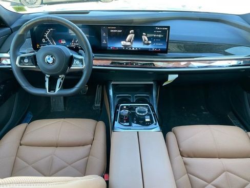 Certified 2026 BMW 740i xDrive w/ Premium Package image 10