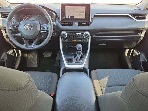 Used 2025 Toyota RAV4 XLE AWD/4WD image 16
