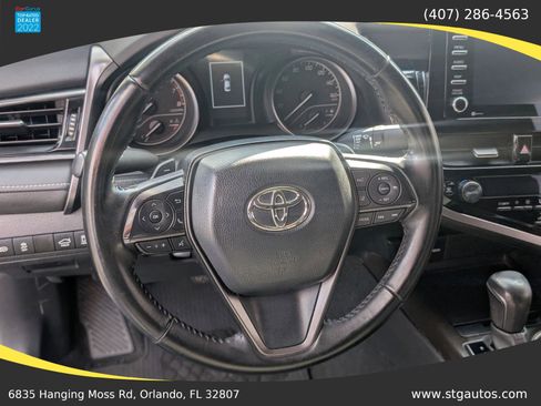 Used 2023 Toyota Camry SE image 13