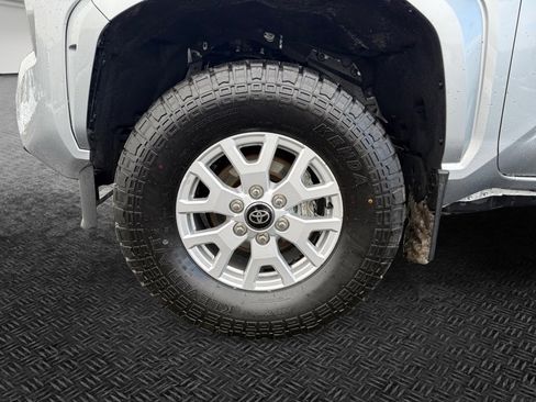 Used 2024 Toyota Tacoma SR image 9