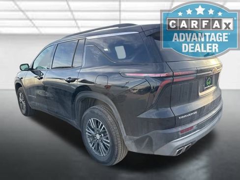 Certified 2025 Chevrolet Traverse LT image 3
