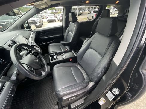 Used 2023 Honda Odyssey Touring image 19