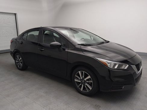 Used 2021 Nissan Versa SV FWD image 11