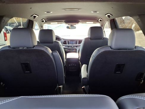 Used 2023 Buick Enclave Essence image 32
