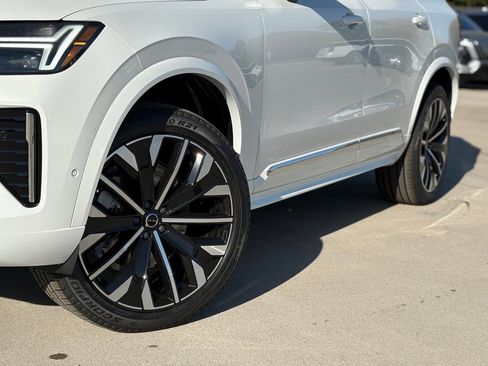 New 2026 Volvo XC90 B6 Ultra w/ Lounge Package image 6