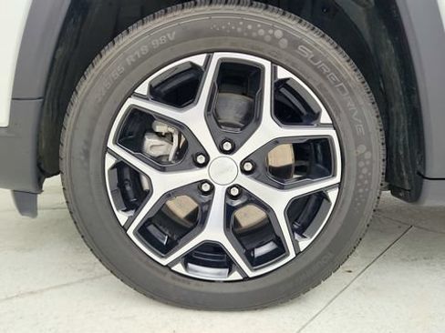 Used 2024 Jeep Compass Limited AWD/4WD image 9