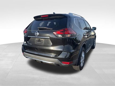Used 2018 Nissan Rogue SV AWD/4WD image 11