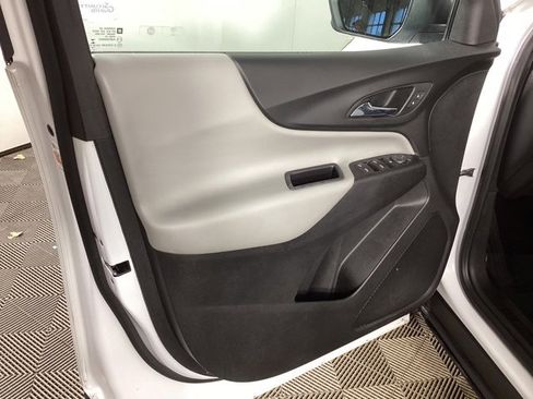 Used 2020 Chevrolet Equinox LS w/ LS Convenience Package image 15