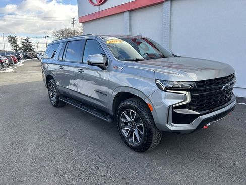 Used 2023 Chevrolet Suburban Z71 w/ Luxury Package image 4