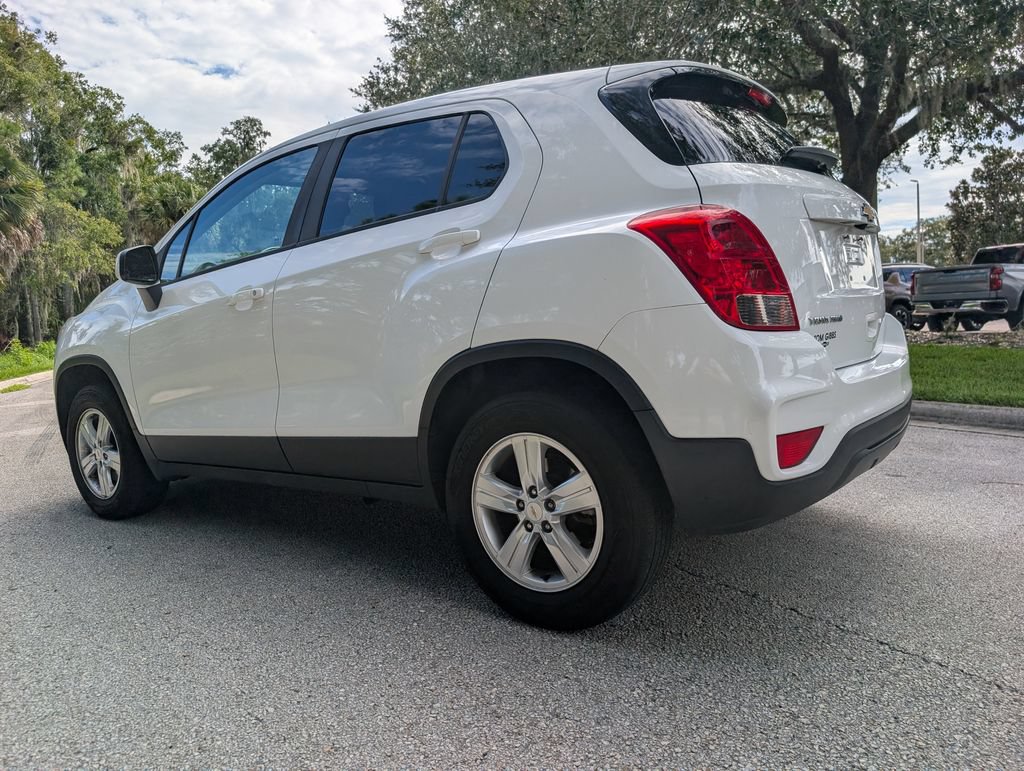 Used 2021 Chevrolet Trax LS w/ Tint and Cruise Package AWD/4WD image 6