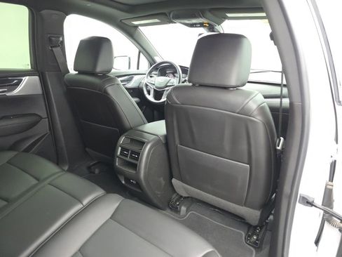 Used 2022 Cadillac XT5 Premium Luxury AWD/4WD image 46