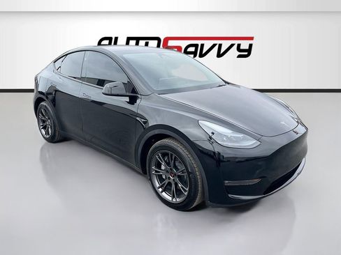 Used 2025 Tesla Model Y Long Range image 1
