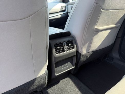 Used 2025 Nissan Rogue SV image 22