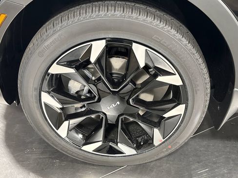New 2026 Kia Sorento EX AWD/4WD image 2