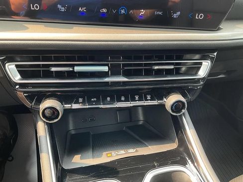 Used 2026 Chevrolet Traverse LT w/ LPO, Floor Liner Package AWD/4WD image 23