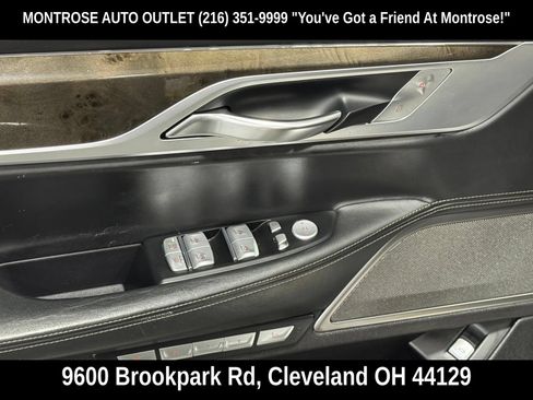 Used 2016 BMW 750i xDrive AWD/4WD image 15