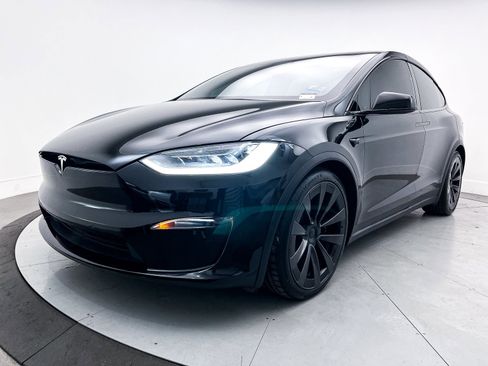 Used 2022 Tesla Model X Plaid image 13