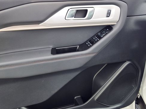 New 2026 Ford Explorer Active image 17