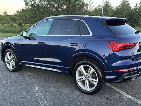Used 2022 Audi Q3 2.0T Premium w/ Convenience Package AWD/4WD image 9