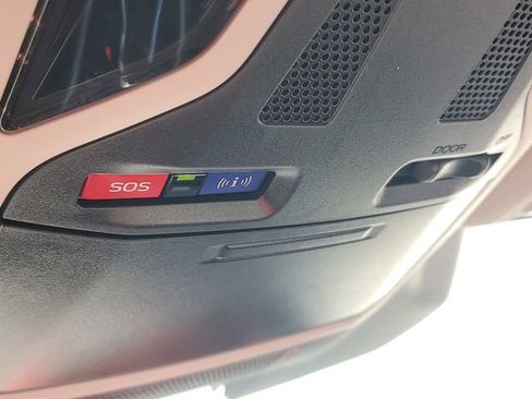 Certified 2025 Subaru Outback Premium w/ Popular Package #1A AWD/4WD image 30