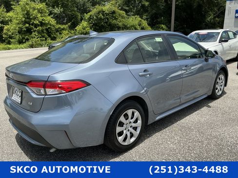 Used 2021 Toyota Corolla LE FWD image 5
