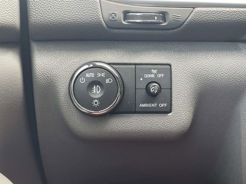 Used 2017 Chevrolet Traverse LT FWD image 29
