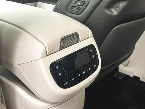 New 2026 Hyundai Ioniq 9 Calligraphy image 14