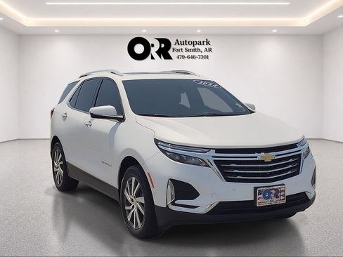 Used 2024 Chevrolet Equinox Premier AWD/4WD image 1