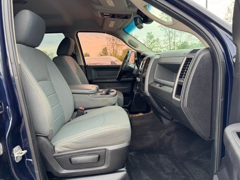 Used 2014 RAM 2500 Tradesman w/ Chrome Appearance Group AWD/4WD image 18