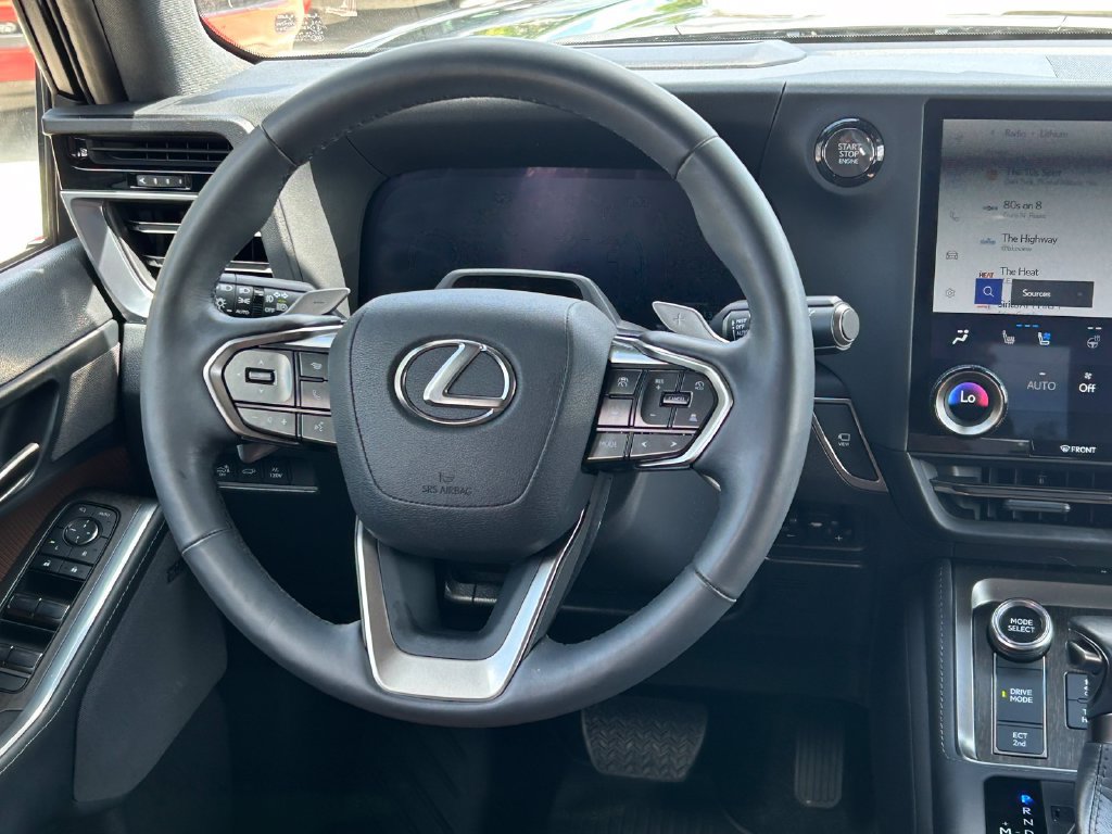 Used 2025 Lexus GX 550 w/ Accessory Package (2T) AWD/4WD image 48
