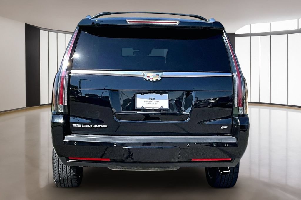 Used 2015 Cadillac Escalade Platinum AWD/4WD image 4