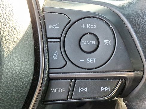 Used 2022 Toyota Camry SE image 22