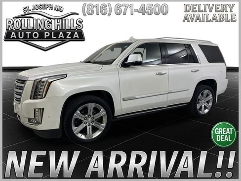 Used 2017 Cadillac Escalade Platinum image 1