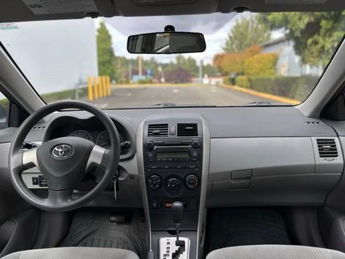 Used 2010 Toyota Corolla LE image 23
