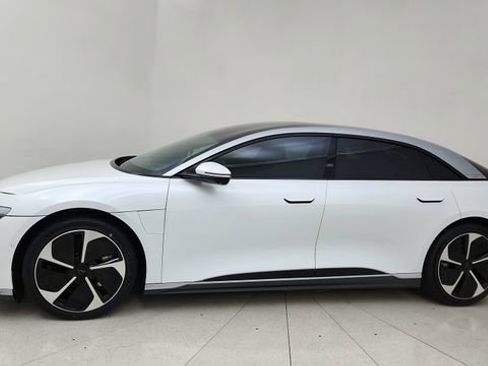 Used 2023 Lucid Air Touring image 3