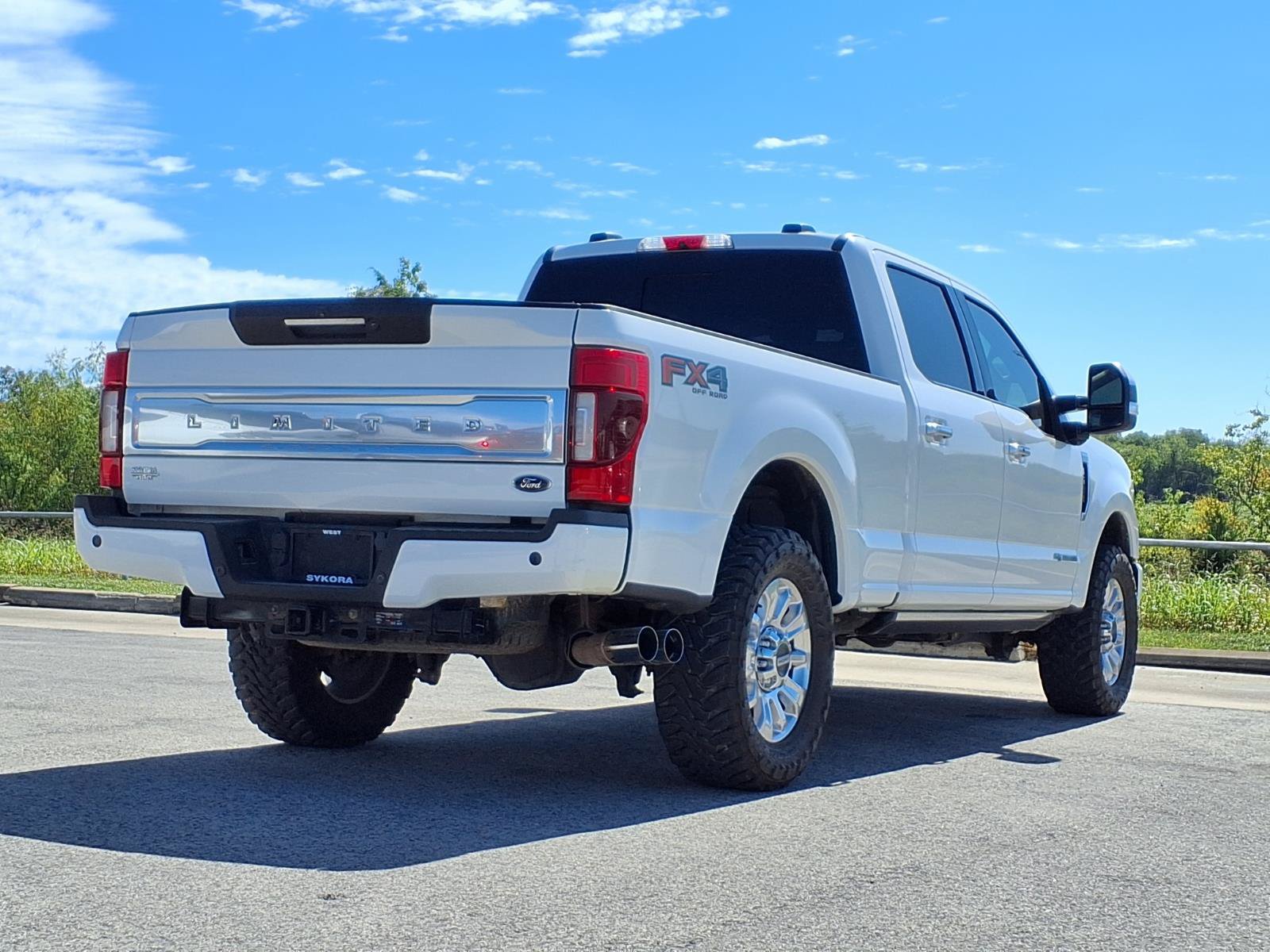 Used 2020 Ford F250 Limited w/ FX4 Off-Road Package AWD/4WD image 5