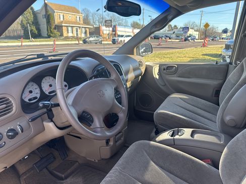 Used 2001 Dodge Grand Caravan ES image 12